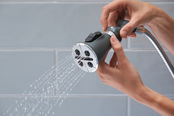 76465_MODEL_WATER_06_WEB.jpg 76465_MODEL_WATER_06_WEB.jpg