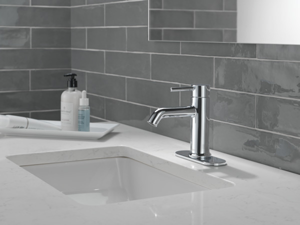 P1647LF - Single Top Handle Lavatory Faucet