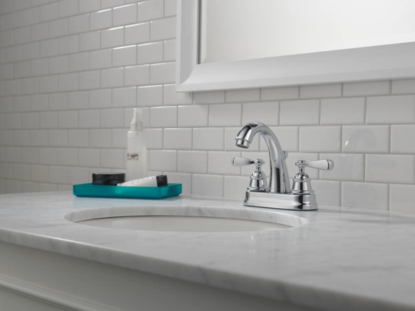 P2572LF-W - Centerset Bathroom Faucet 2L