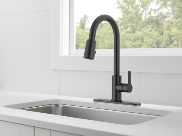 P7912LF-BL - Single Handle Pulldown Kitchen Faucet