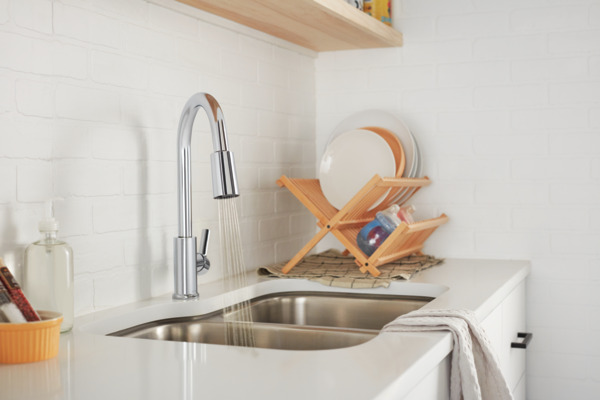 P7912LF - Single Handle Pulldown Kitchen Faucet