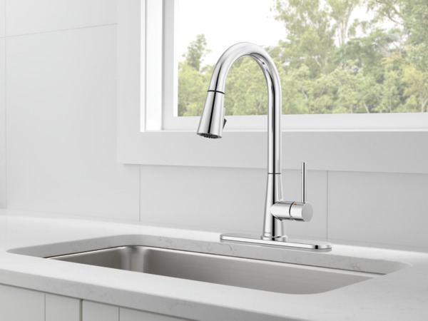 P7947LF - Single-Handle Pull-Down Kitchen Faucet