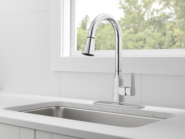 P7971LF-1.0 - Single-Handle Pull-down Kitchen Faucet