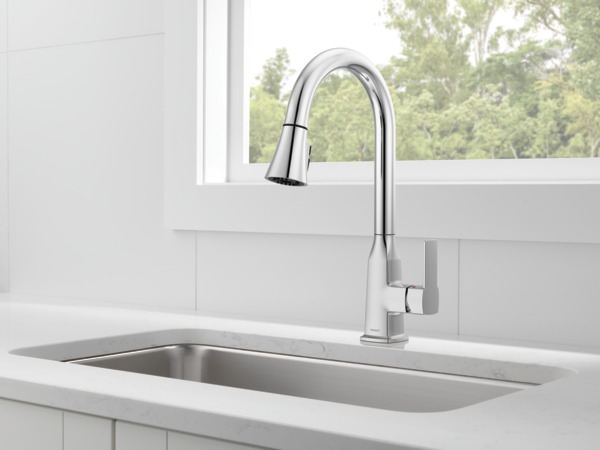 P7971LF-1.0 - Single-Handle Pull-down Kitchen Faucet
