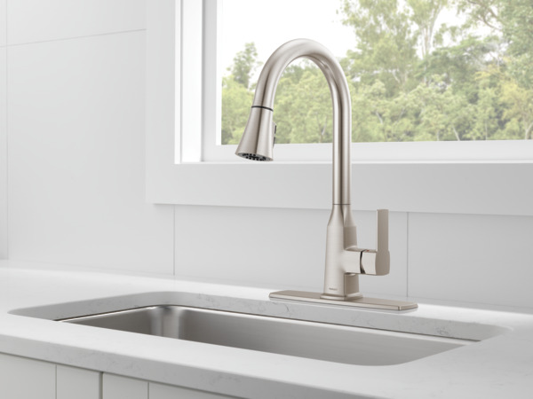 P7971LF-SS-1.0 - Single-Handle Pull-down Kitchen Faucet