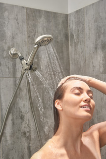 76341SN_MODEL_WATER_04_WEB.jpg 76341SN_MODEL_WATER_04_WEB.jpg