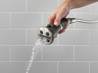 76465DSN_MODEL_WATER_WEB.jpg 76465DSN_MODEL_WATER_WEB.jpg