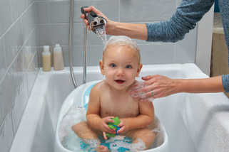 76465_BABY_MODEL_WATER_01_WEB.jpg 76465_BABY_MODEL_WATER_01_WEB.jpg