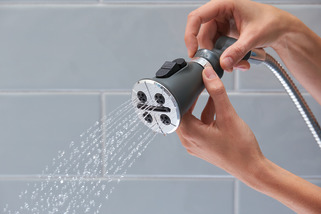76465_MODEL_WATER_05_WEB.jpg 76465_MODEL_WATER_05_WEB.jpg